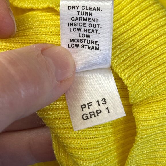 St. John Yellow Ribbed Sleeveless Knit Top XL Wool Blend Scoop Neck Womens‎ - Picture 6 of 8